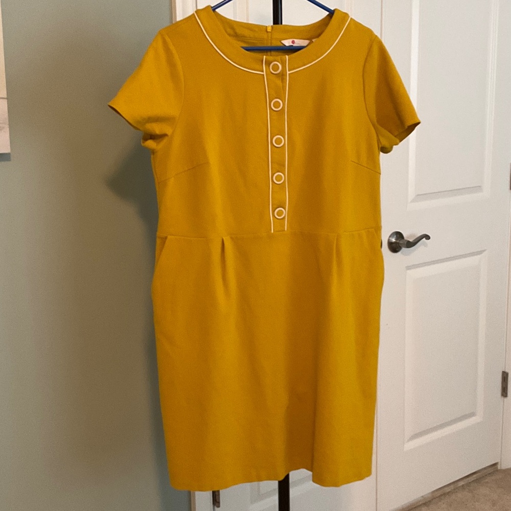 Boden Mustard Yellow Short Sleeve Mini Dress with Contrast Piping
